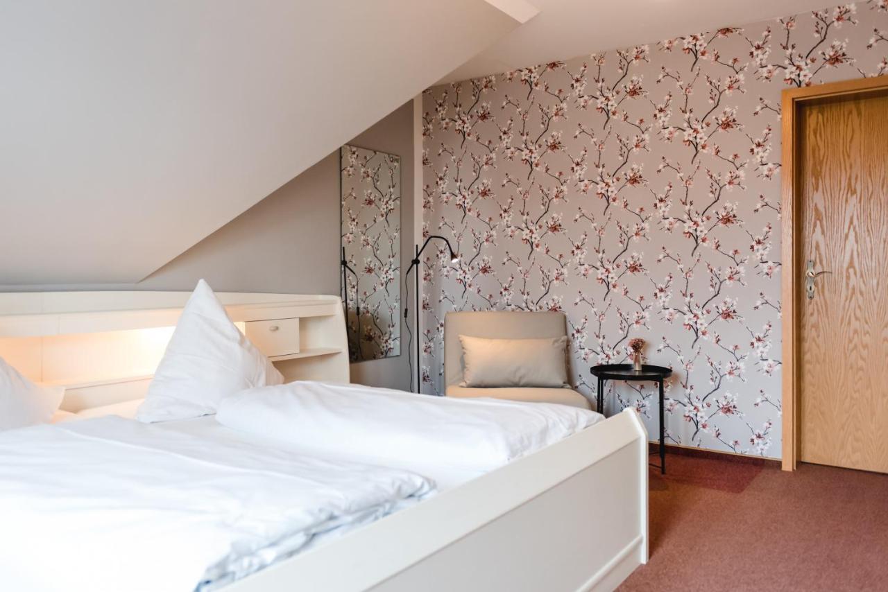 Straendhus Bed&Breakfast Hasselberg  Bagian luar foto