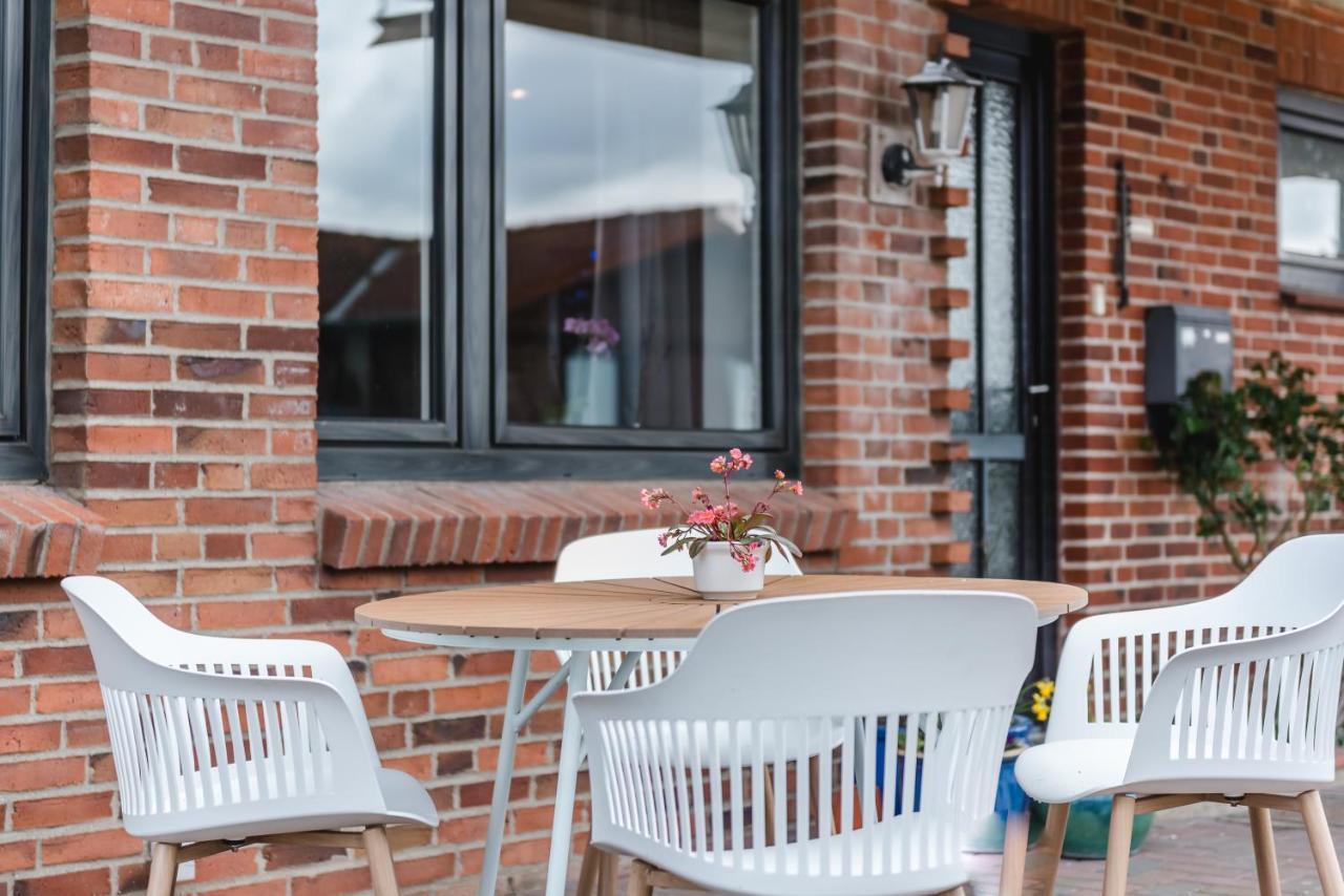Straendhus Bed&Breakfast Hasselberg  Bagian luar foto